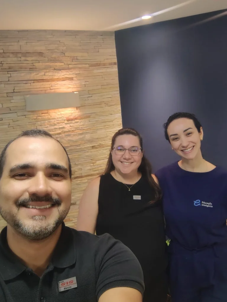 06-11-2025-Consultoria-Financeira-e-de-Processos-na-Educacao-Inteligente-Londrina-PR